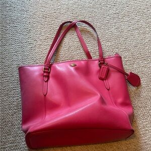 Coach Pink Leather Tote Bag with Structured Design